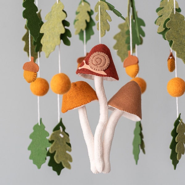 Mushroom mobile for crib Woodland leaf baby nursery mobile Baby shower gift for newborn Hanging felt minimalistic Green leaves cot mobile