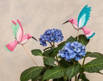 Hummingbird garden stakes Indoor plant decor Housewarming gift Bird plant stake Modern decor Bird lover gift Home plant decor Gift for Mom