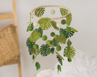 Tropical monstera leaf baby nursery mobile Baby shower gift for newborn Hanging felt minimalistic Green leaves cot mobile for baby crib