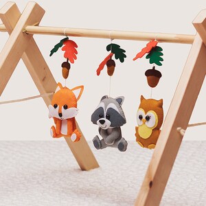 Forest Hanging toys set Baby gym toys set for newborns Woodland nursery decor Felt animals Deer Skunk Activity gym Baby shower gift for baby image 4