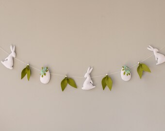 Easter garland Felt Bunny garland with Eggs and leaves Easter banner Spring Kids nursery decor Rabbit ornaments bunny Garland for mantle