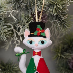 Felt cat ornament Christmas ornaments White cat ornament plush gift Pet lovers gift Stocking stuffer gift Housewarming gift image 5