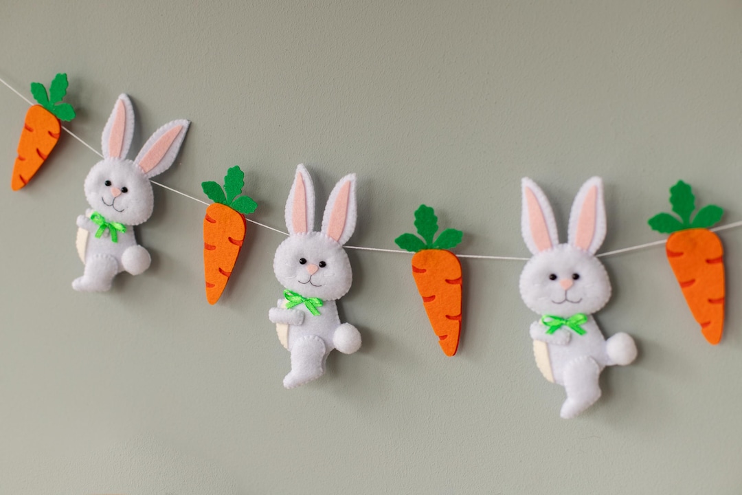 Easter Garland With Felt Bunnies and Carrots Spring Garland Felt ...