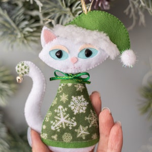 Felt cat ornament Christmas ornaments White cat ornament plush gift Pet lovers gift Stocking stuffer gift Housewarming gift image 3