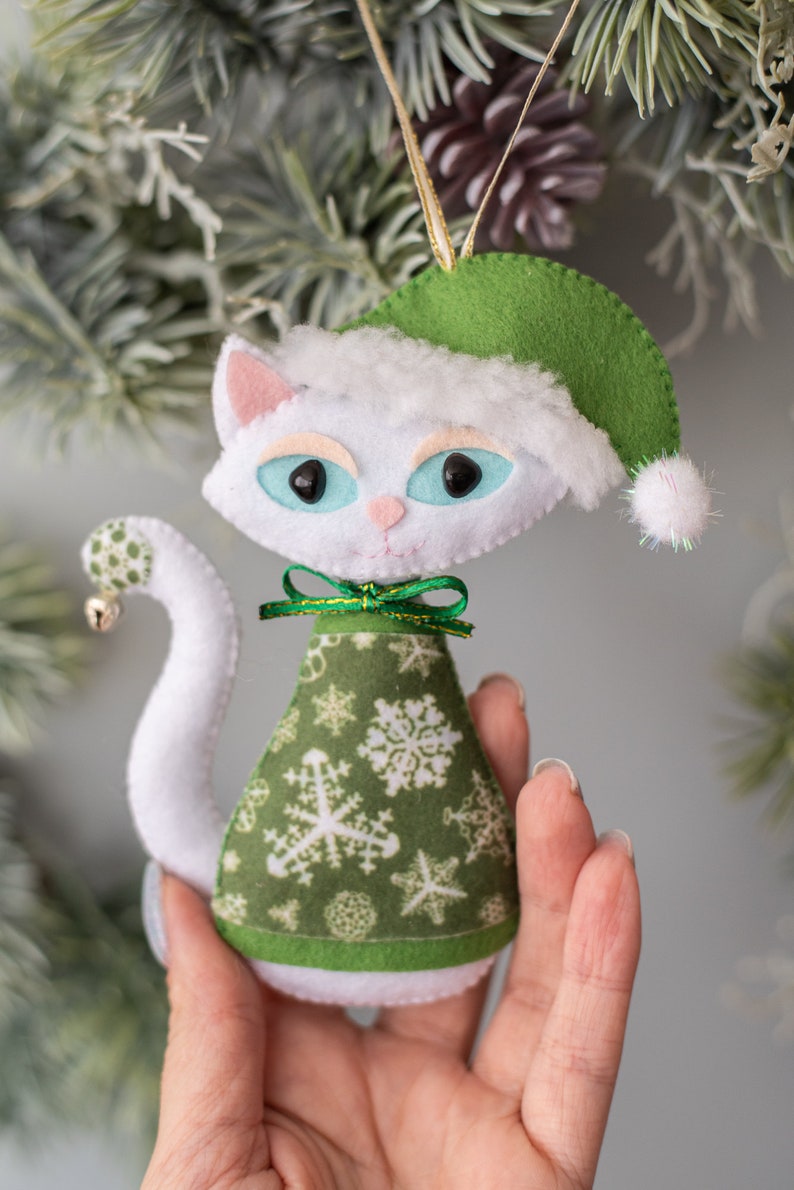 Felt cat ornament Christmas ornaments White cat ornament plush gift Pet lovers gift Stocking stuffer gift Housewarming gift image 3