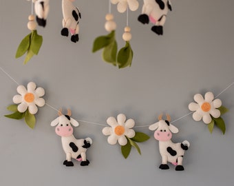 Cow and daisy garland Wall hanging decor Felt flower banner Kids room nursery decor Farm garland for mantle