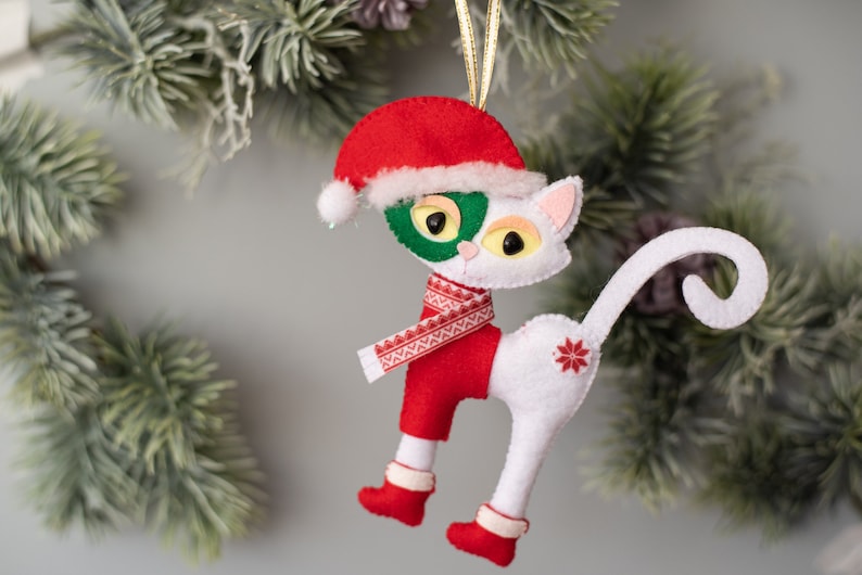 Felt cat ornament Christmas ornaments White cat ornament plush gift Pet lovers gift Stocking stuffer gift Housewarming gift image 9