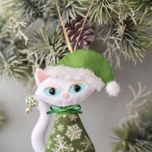 Felt cat ornament Christmas ornaments White cat ornament plush gift Pet lovers gift Stocking stuffer gift Housewarming gift image 2