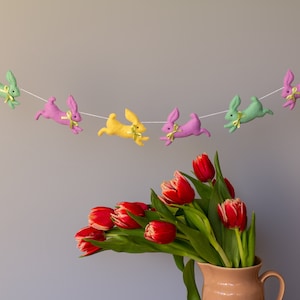 Easter felt garland Baby bunny easter garland Pastel rabbit banner Spring Kids Easter nursery decor Felt ornaments bunny garland for mantle