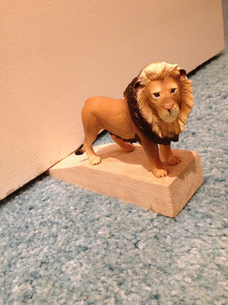 Lion Oak Wooden Door Stop Bedroom Door Stop Animal Door Etsy