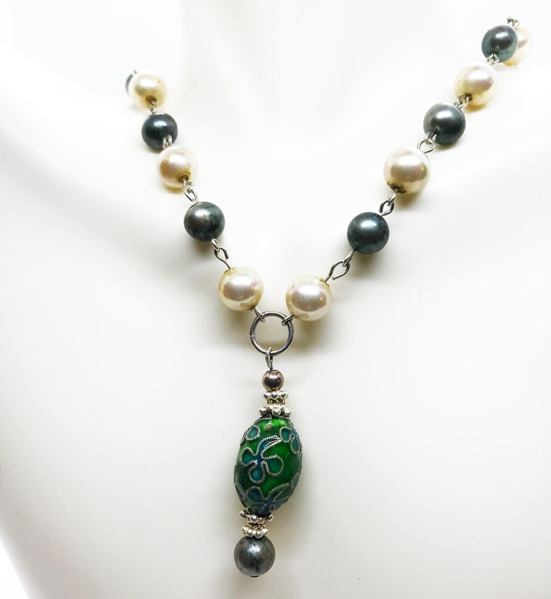 MOSS GREEN FRESHWATER Pearl Necklace Freshwater Pearl Holiday gift for Women Cloisonne Cloisonne Amulet Sterling Silver Glass Pearl