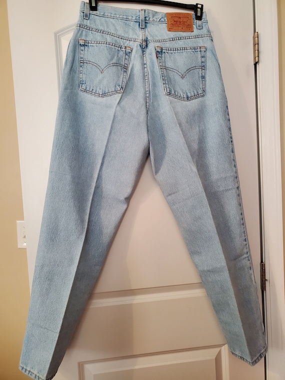 mom jeans levis 550