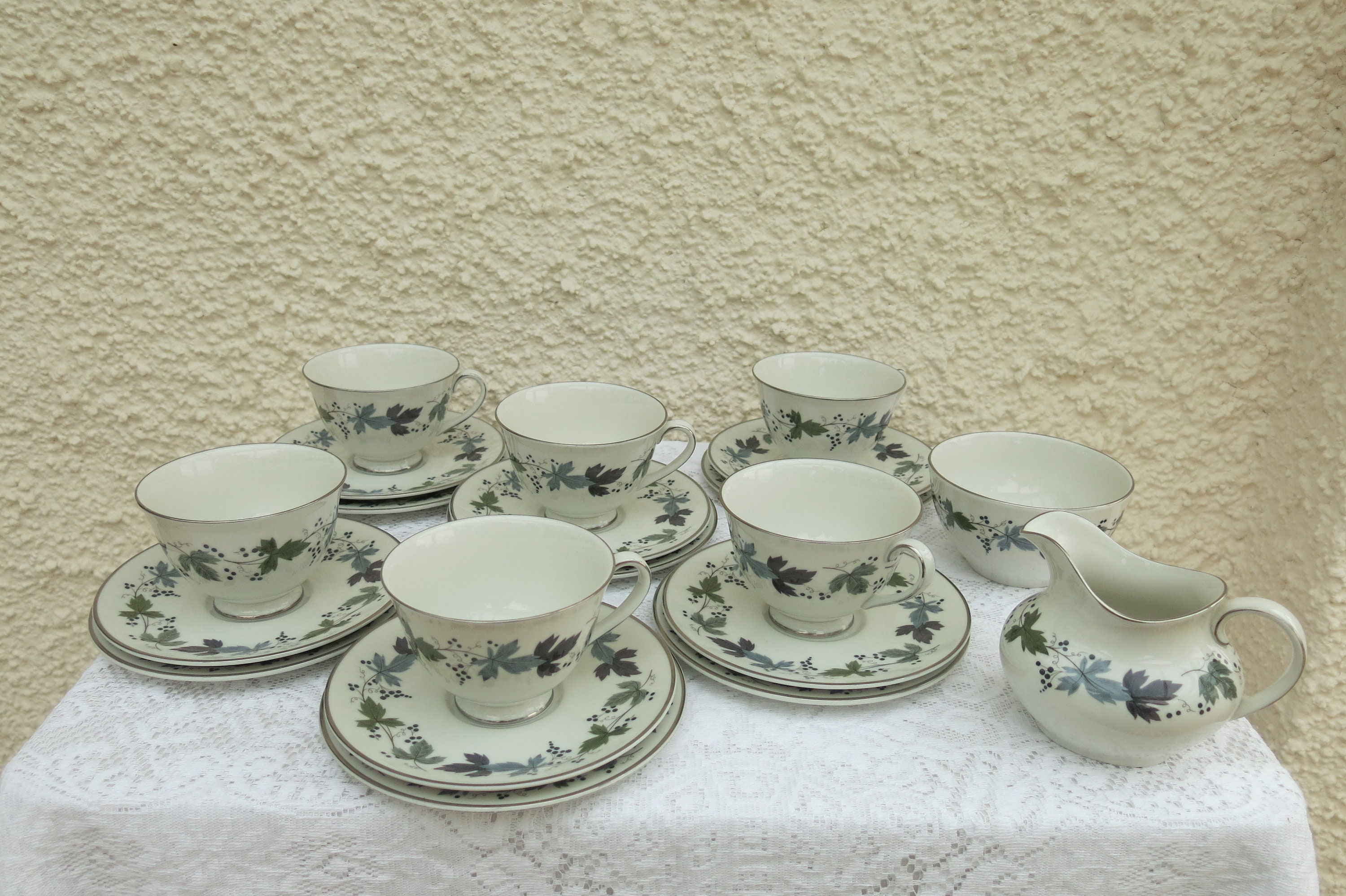 Vintage Royal Doulton Tea Set Burgundy Pattern 6 Trio, Sugar, Cream 20