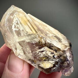 Goboboseb, Brandberg Smoky Amethyst Fenster Quartz Crystal, Window Quartz with Amethyst Core and Clay Inclusions