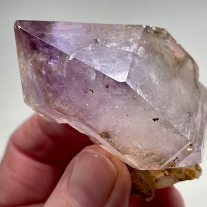 Rauchiger Amethyst Kristall aus Nigeria mit Partial Szeptred und Elestial Wachstum, Regenbogen und Rekordhalter