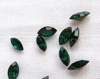 Dark green rhinestones, emerald crystals, Swarovski crystal rhinestone, 10x5mm, fancy stone, embellishment, loose rhinestones, 4228
