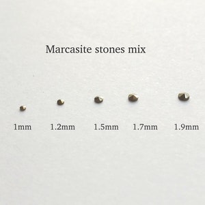 Mischung aus Markasitensteinen, lose Markasiten, winzige Markasiten für die Schmuckherstellung und reparatur, verschiedene Größen: 1 mm bis 1,9 mm Größe Bild 2