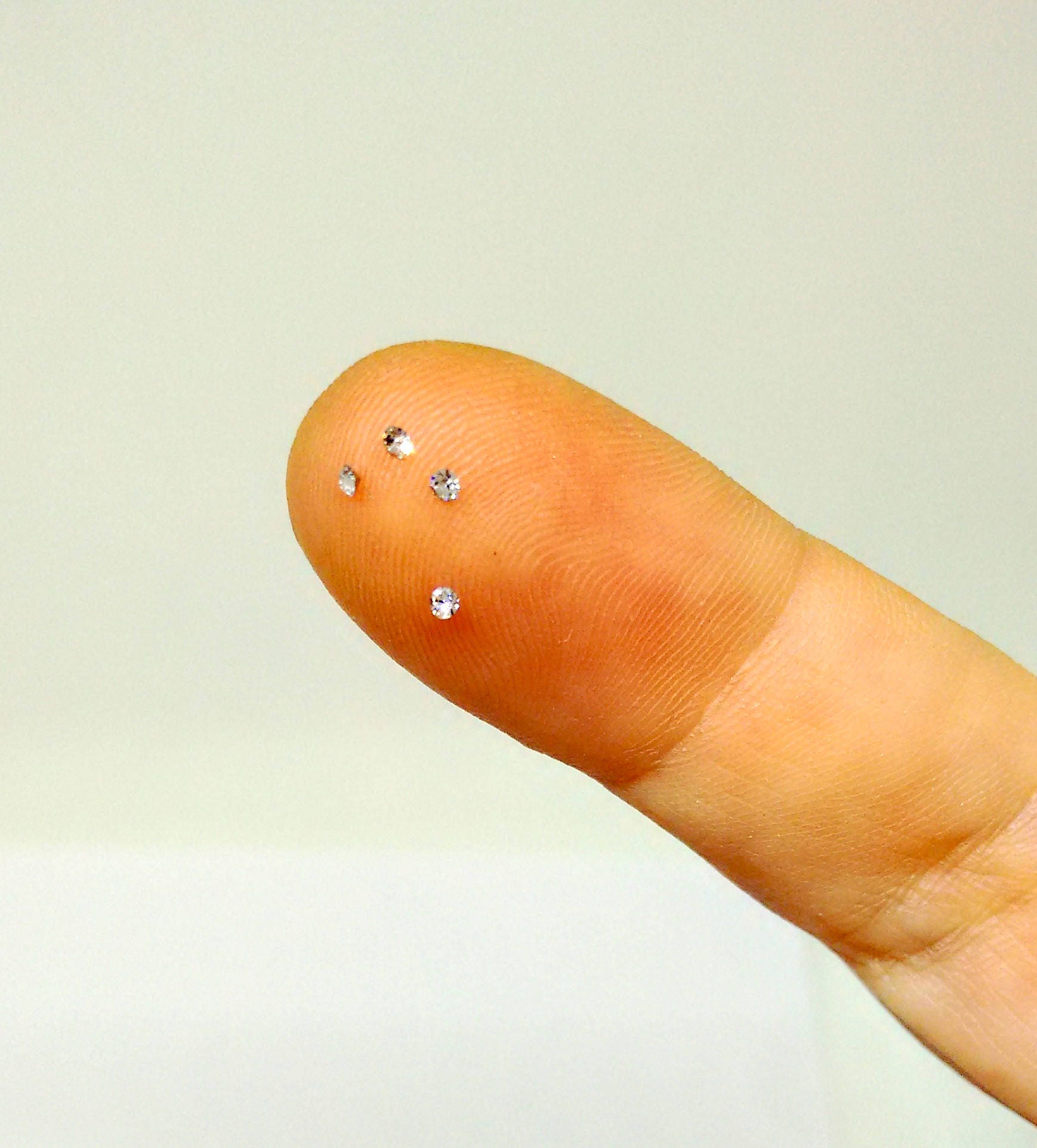 1.5mm Swarovski crystal chatons tiny chatons tiny pointed back rhinestones tiny clear crystals loose rhinestones Swarovski