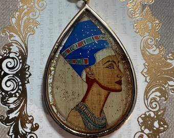 Nefertiti Queen of Egypt Teardrop Pendant Necklace