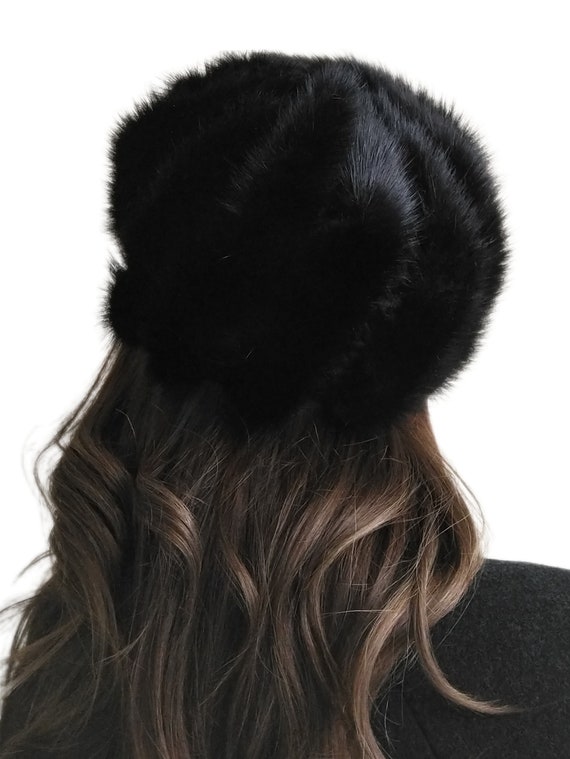 Vintage 30s / 40s Black Fur Crocheted Cloche or B… - image 2