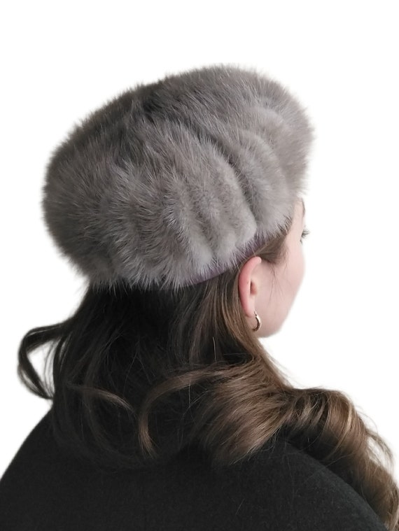 Vintage 50s / 60s Soft Grey Mink Fur Pillbox Hat … - image 1