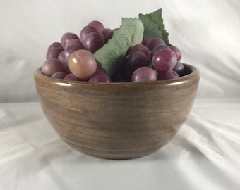 Medium Agateware Serving Bowl - Stoneware