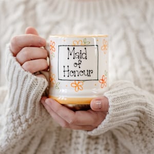 Taza de dama de honor: cerámica personalizada, regalo único, regalo de boda para la novia, el padrino, las damas de honor y los padrinos.