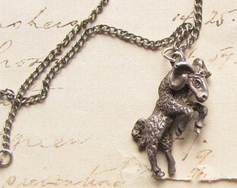 vintage 70s Aries charm necklace -  silver tone ram pendant with great detail - zodiac jewelry