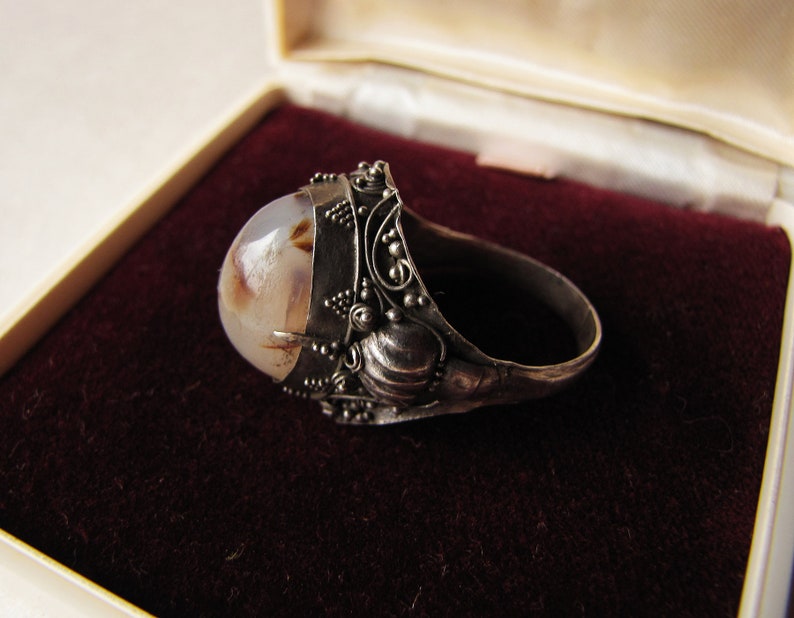 1970s bohemian rockstar jewelry incredible tribal white metal wide band ring size 10 11 grey agate statement ring
