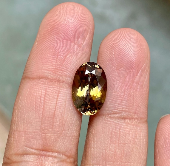 Unheated Tanzanite Gemstone: Carat Oval Honeycomb Jewelry