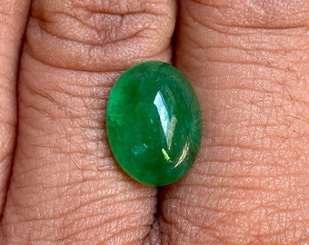Natural Emerald Cabochon: 7.75 Carat Certified Oval Gemstone