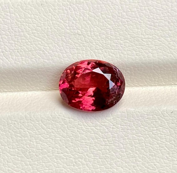 Natural Rubellite Tourmaline Gemstone - 3.34 Cts Loose Oval Cut for Jewelry Making, Perfect for Rings & Crafts 10.5 x 8.5 mm