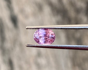 Zafiro rosa pálido: piedra preciosa ovalada de Ceilán de 1,13 quilates