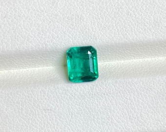 Emerald 1.46 ct Genuine Stone, 7.4 x 6.3 mm, Natural Green Emerald for Jewelry Making & Collecting