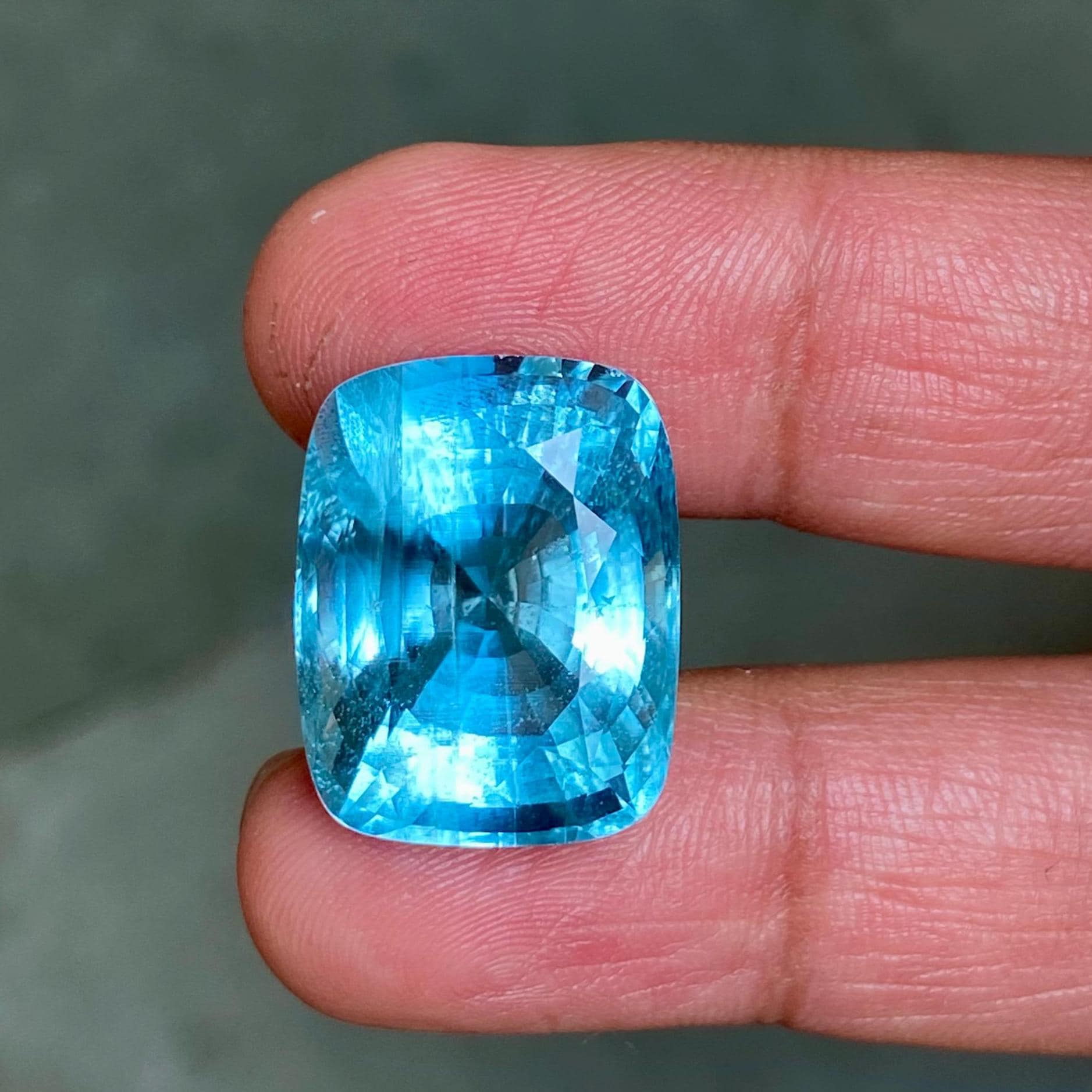 高品質】高透明度・海色ブルー天然アクアマリンロット 313.10ct