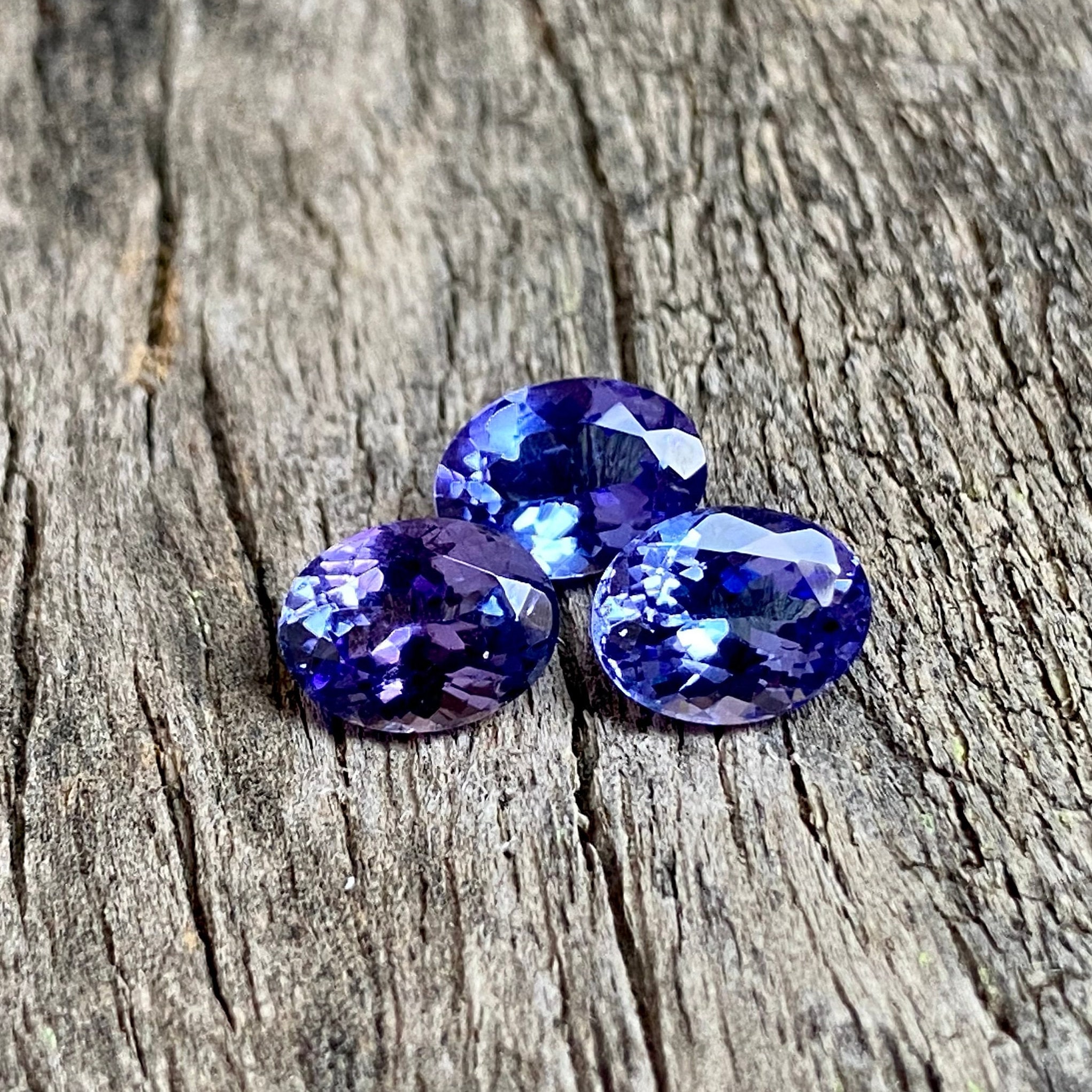 天然タンザナイトセット：4.30カラットのオーバルカットの宝石 - Etsy 日本
