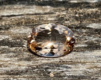 Peach Morganite Gemstone: 4.74 Carat Oval Cut, Deep Color
