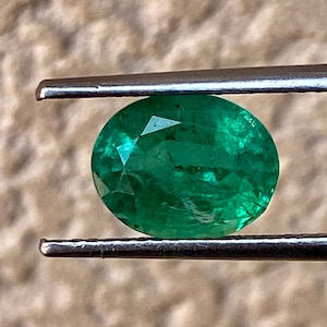 AGR Certified Oval Emerald ,1.90 Carats ,Natural Emerald , 9.3 x 7.4 MM Oval Cut Emerald, Zambian Emerald ,No Treatment,May Birthstone