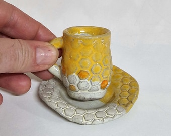 Mini keramische mok en schotel, honingraatmok, espressokop, kopje warme cognac, handgemaakte minimok, uniek espressokopje