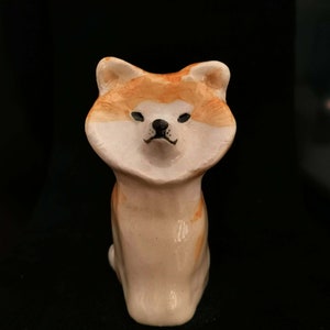 Keramische sculptuur Akita Inu - Op bestelling gemaakt - Handgemaakte keramische Akita Inu - Unieke sculptuur
