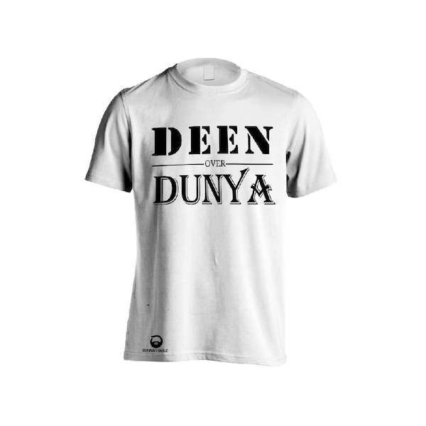 T-shirt ou t-shirt musulman unisexe Deen over Dunya en blanc - Toutes les tailles disponibles