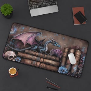 Buch Drache Schreibtischmatte: Goth Floral Skull Mauspad
