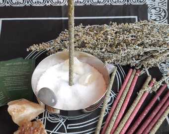 Fem magiska ljus, häxljus, gröna häxljus, helgande vaxljus, bivaxljus, örtgröna ljus, rituella ljus