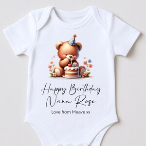 ハッピーバースデー ナニー ベビーグロー、おばあちゃんの1歳の誕生日、祖父母の誕生日プレゼント、ナナの誕生日、ナンの誕生日、スリープスーツ ベスト ボディスーツ