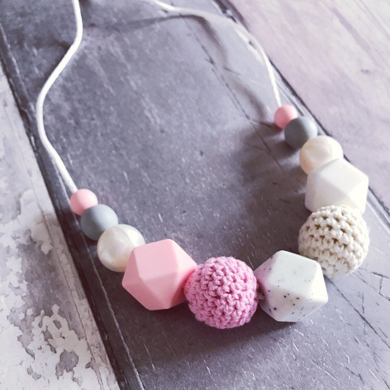 silicone breastfeeding necklace