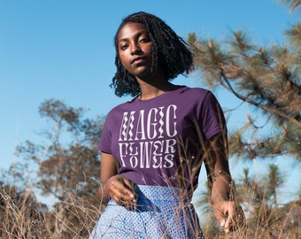 Camiseta con flores mágicas / Morado jaspeado y blanco vintage / Brujería