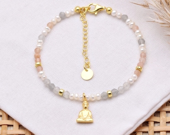 Filigranes Armband aus Mondstein und echten Perlen mit einem kleinen Buddha, Silber oder Gold plattiert