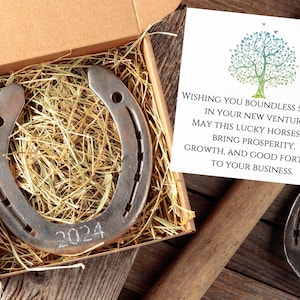 Neues Geschäftsstartgeschenk mit personalisierter Karte | Graviertes Glückshufeisen, Symbol für Wohlstand und Erfolg | Einzigartiges Geschenk für Unternehmer