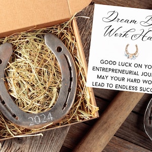 Regalo per imprenditori: ferro di cavallo portafortuna autentico con biglietto "Sogna in grande, lavora sodo" / Gettone di successo per imprenditori / Regalo di motivazione per startup