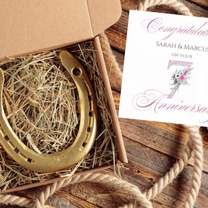 Félicitations pour votre 7e anniversaire de mariage, cadeau personnalisé en fer à cheval porte-bonheur avec noms et gravure | Souvenir de mariage élégant